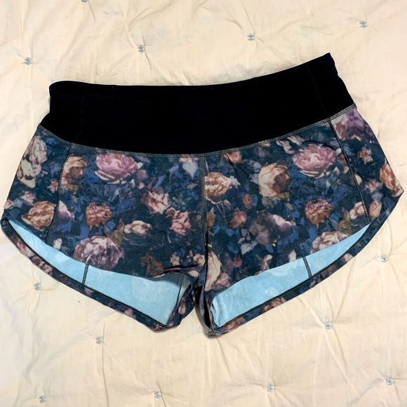 Lululemon Rare Rose speed shorts size 4 with 2.5” inseam - Picture 1 of 5